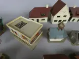 Set van diverse modelhuisjes voor modelbouw – foto 5 – kavel bij De Kringwinkel, Diest