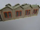 Modelbouw fabriekshal met groene daken – foto 3 – kavel bij De Kringwinkel, Diest