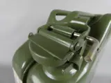 Groene metalen jerrycan 20L – foto 5 – kavel bij De Kringwinkel, Diest