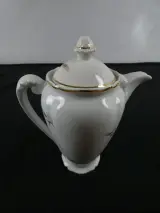 Porseleinen servies Limoges met gouddecoratie – foto 15 – kavel bij De Kringwinkel, Diest