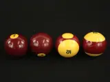 Set van 16 poolballen in doos – foto 4 – kavel bij De Kringwinkel, Antwerpen