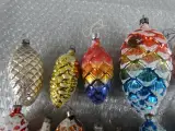 16 denneappel kerstballen – foto 2 – kavel bij De Kringwinkel, Diest