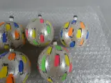 9 kleurrijke kerstballen – foto 3 – kavel bij De Kringwinkel, Diest