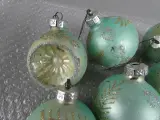 9 turquoise kerstballen – foto 4 – kavel bij De Kringwinkel, Diest