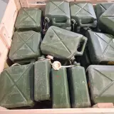 Partij jerrycans – foto 6 – kavel bij Domeinen Roerende Zaken, Groningen
