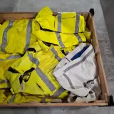 Partij leren jassen (zonder mouwen) – foto 7 – kavel bij Domeinen Roerende Zaken, Groningen