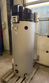 Gasgestookte HR-warmwaterboiler, A.O. Smith, Cyclone III BFC 50, grijs/zwart, 368 liter | ca. 50,3 kW, 2009 – foto 6 – kavel bij Onlineveilingmeester, Hoogeveen