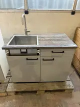 Complete pantry / keukenblok met bovenkasten, lichtgrijs/wit, grijsbruin houtdecor werkblad, | 102,5 cm | bovenkasten 100 cm | 2 pallets – foto 2 – kavel bij Onlineveilingmeester, 