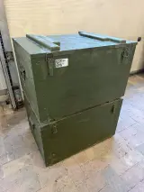 2x Houten opbergkisten / legerkisten, legergroen, 70,5 × 51,5 × 41,5 cm per stuk | stapelbaar – kavel bij Onlineveilingmeester, Hoogeveen