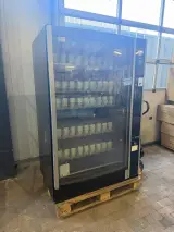 Gekoelde verkoopautomaat, SandenVendo, SVE DV9, zwart /donkerblauw /zilvergrijs, 2016, Payter betaalterminal | 800 W – foto 2 – kavel bij Onlineveilingmeester, Hoogeveen