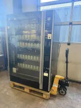 Gekoelde verkoopautomaat, SandenVendo, SVE DV9, zwart /donkerblauw /zilvergrijs, 2016, Payter betaalterminal | 800 W – foto 3 – kavel bij Onlineveilingmeester, Hoogeveen