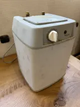 Elektrische onderbouwboiler / close-in boiler, Pelgrim, IB 100, wit/lichtgrijs, 2.000 W | 8 bar | instelbare thermostaat – foto 2 – kavel bij Onlineveilingmeester, Hoogeveen