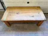 Eikenhouten salontafel, Rustieke uitvoering, naturel eiken / lichtbruin, 145 × 75 × 50 cm | rustiek eiken – foto 3 – kavel bij Onlineveilingmeester, Hoogeveen