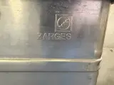 Aluminium veiligheidscontainer, Zarges, zilvergrijs, met scharnierdeksel | slot defect – foto 4 – kavel bij Onlineveilingmeester, Hoogeveen