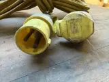 2x Verlengkabel met CEE-stekkers, 110 V, geel – foto 4 – kavel bij Onlineveilingmeester, Hoogeveen