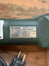 Haakse slijper, Metabo, WE 9-125 Quick, groen/zilver, 2002, 900 W – 125 mm – met hulpstuk – foto 2 – kavel bij Onlineveilingmeester, Hoogeveen