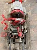 Elektrische pijpdraadsnijmachine, REX, S80AV, grijs/rood, met voetpedaal en draadsnijkoppen – foto 5 – kavel bij Onlineveilingmeester, Hoogeveen