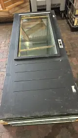Meranti hardhouten buitendeur, HR++ glas; lage borstwering, houtkleur, pallet B – foto 6 – kavel bij Onlineveilingmeester, Hoogeveen