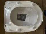 Toiletzitting met deksel, Pressalit, Seats, wit, zonder doos – foto 2 – kavel bij Onlineveilingmeester, Hoogeveen