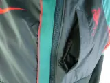 Nike Liverpool FC - sportjack met capuchon, maat S – foto 3 – kavel bij De Kringwinkel, Heverlee