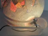 Vintage Deense wereldbol-tafellamp - Space Age-stijl – foto 15 – kavel bij De Kringwinkel, Heverlee