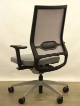 2 x Sedus Quarterback qb-102 ergonomische bureaustoelen – foto 9 – kavel bij De Kringwinkel, Antwerpen