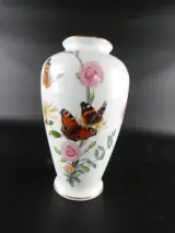 Set van 2 decoratieve porseleinen vazen - Franklin Porcelain – foto 11 – kavel bij De Kringwinkel, Heverlee