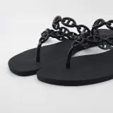 Paar slippers, maat 37, Hermès, S2124 – foto 2 – kavel bij Domeinen Roerende Zaken, Groningen