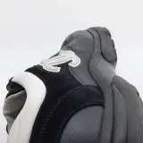 Paar sneakers, maat 45, Chanel, W G38301 – foto 11 – kavel bij Domeinen Roerende Zaken, Groningen