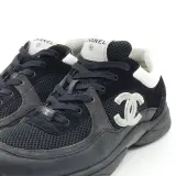 Paar sneakers, maat 45, Chanel, W G38301 – foto 3 – kavel bij Domeinen Roerende Zaken, Groningen