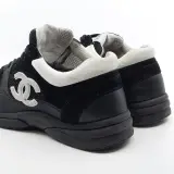 Paar sneakers, maat 45, Chanel, W G38301 – foto 6 – kavel bij Domeinen Roerende Zaken, Groningen