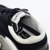 Paar sneakers, maat 45, Chanel, W G38301 – foto 10 – kavel bij Domeinen Roerende Zaken, Groningen