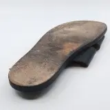 Paar slippers, maat 45, Hermès, AF041141ZH2101 – foto 13 – kavel bij Domeinen Roerende Zaken, Groningen