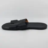Paar slippers, maat 45, Hermès, AF041141ZH2101 – foto 5 – kavel bij Domeinen Roerende Zaken, Groningen