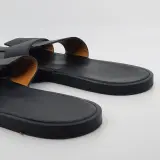 Paar slippers, maat 45, Hermès, AF041141ZH2101 – foto 7 – kavel bij Domeinen Roerende Zaken, Groningen