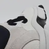 Paar sneakers, maat 38, Chanel, W G38299 – foto 11 – kavel bij Domeinen Roerende Zaken, Groningen