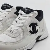 Paar sneakers, maat 38, Chanel, W G38299 – foto 3 – kavel bij Domeinen Roerende Zaken, Groningen