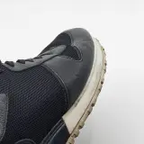 Paar sneakers, maat 7, Louis Vuitton, GO 0221 – foto 11 – kavel bij Domeinen Roerende Zaken, Groningen