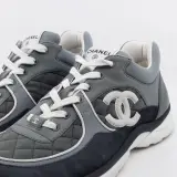 Paar sneakers, maat 45, Chanel, W G40186 – foto 3 – kavel bij Domeinen Roerende Zaken, Groningen