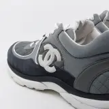 Paar sneakers, maat 45, Chanel, W G40186 – foto 7 – kavel bij Domeinen Roerende Zaken, Groningen