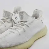 Paar sneakers, maat 44, Adidas Yeezy, CP9366 – foto 3 – kavel bij Domeinen Roerende Zaken, Groningen
