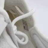 Paar sneakers, maat 44, Adidas Yeezy, CP9366 – foto 9 – kavel bij Domeinen Roerende Zaken, Groningen