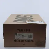 Paar sneakers, maat 44 2/3, Adidas Yeezy, GX3607 – foto 12 – kavel bij Domeinen Roerende Zaken, Groningen