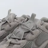Paar sneakers, maat 44 2/3, Adidas Yeezy, GX3607 – foto 4 – kavel bij Domeinen Roerende Zaken, Groningen