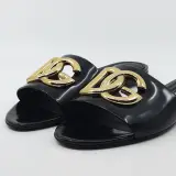 Paar slippers, maat 37, Dolce&Gabbana, CQ0592 – foto 2 – kavel bij Domeinen Roerende Zaken, Groningen