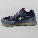 Paar sneakers, maat 11, Louis Vuitton, G0 0284 – foto 6 – kavel bij Domeinen Roerende Zaken, Groningen