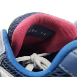 Paar sneakers, maat 11, Louis Vuitton, G0 0284 – foto 9 – kavel bij Domeinen Roerende Zaken, Groningen