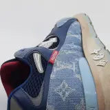 Paar sneakers, maat 11, Louis Vuitton, G0 0284 – foto 10 – kavel bij Domeinen Roerende Zaken, Groningen