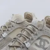 Paar sneakers, maat 45, Chanel, L G40195 – foto 4 – kavel bij Domeinen Roerende Zaken, Groningen
