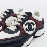 Paar sneakers, maat 45, Chanel, W C45334 – foto 3 – kavel bij Domeinen Roerende Zaken, Groningen